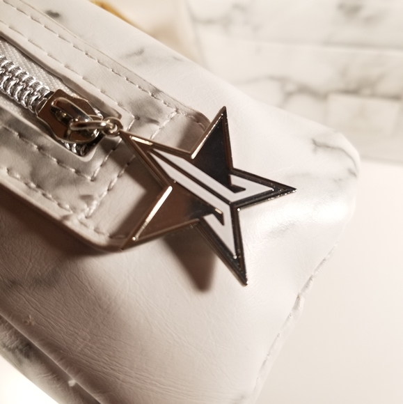🆕️Jeffree Star, White Marble Makeup Bag - Picture 6 of 7